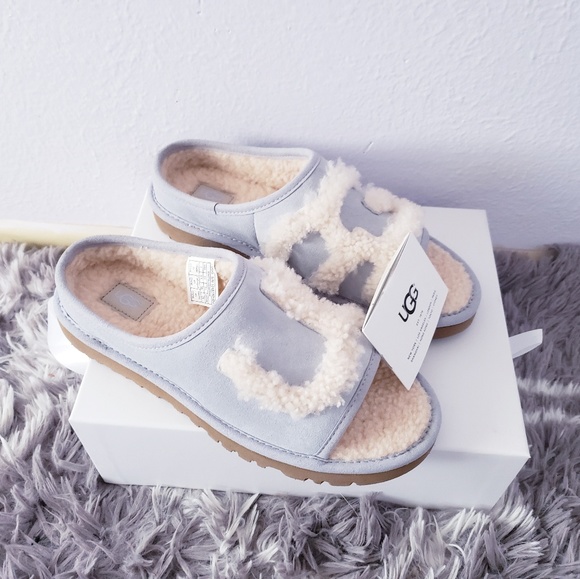 Sold🌸UGG🌸 Australia Womens Pastel Blue Slipper - Picture 3 of 8
